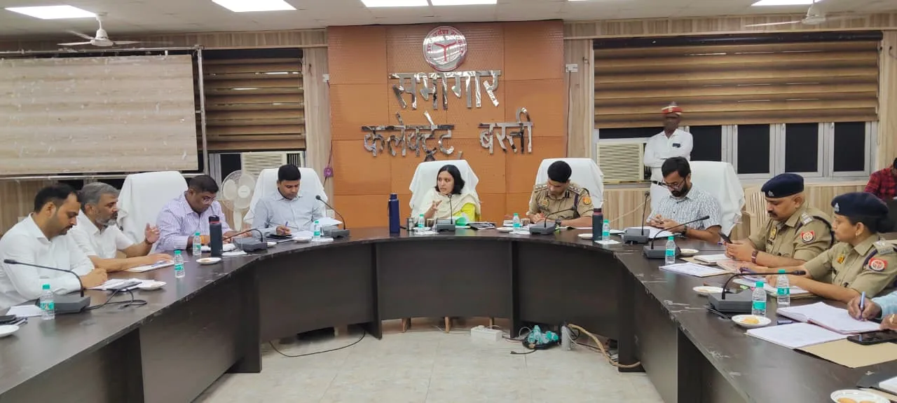 कांवड़ यात्रा श्रद्धा और आस्था का पर्व,सौहार्दपूर्ण माहौल में संपन्न कराना प्रशासन की जिम्मेदारी - डीएम 