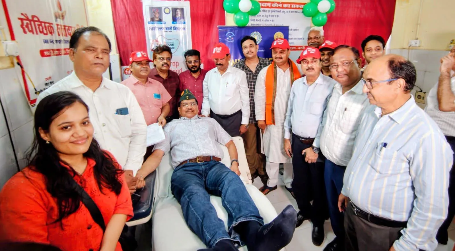 रोटरी क्लब बस्ती मिडटाउन के तत्वावधान में रक्तदान शिविर का आयोजन 