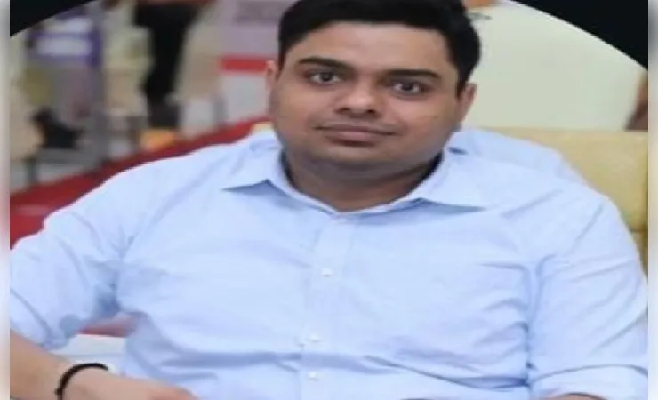 वाराणसी में पौने दो लाख रुपए की रिश्वत लेते रेलव का वरिष्ठ मंडल सामग्री प्रबंधक गिरफ्तार ,सीबीआई ने घर से रंगे हाथ पकड़ा