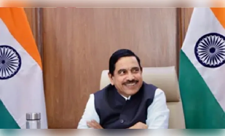 धर्मेंद्र प्रधान के इस्तीफे के बाद प्रह्लाद जोशी को शिक्षा मंत्रालय की कमान, राष्ट्रपति ने दी मंजूरी