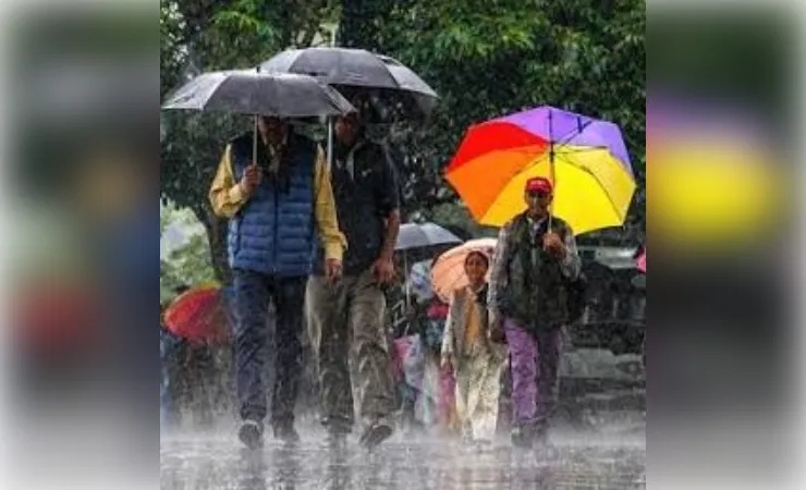 देश के मध्य और पूर्वी क्षेत्रों में अगले छह दिनों में भारी बारिश के आसार
