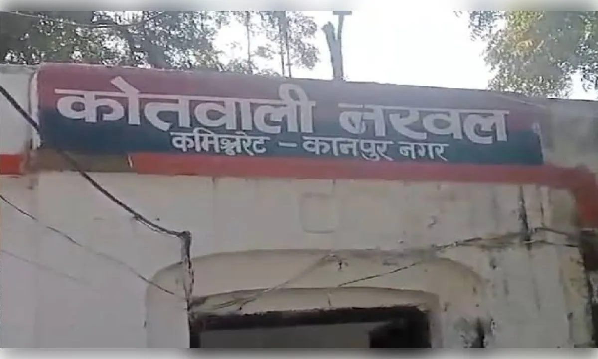 तेज रफ्तार कार की टक्कर से बाइक सवार बुजुर्ग की मौत, भतीजा गंभीर घायल
