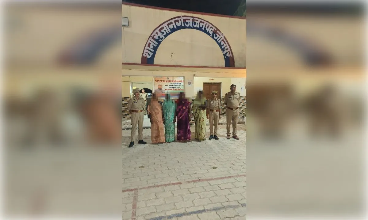  पुलिस व राजस्व टीम पर पथराव करने में चार महिलाओं समेत छह गिरफ्तार