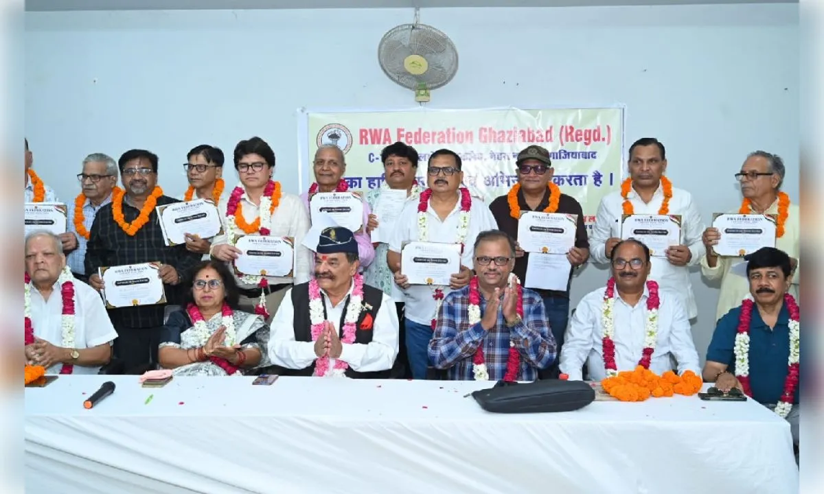 चुनाव अधिकारी राधा मोहन ने RWA फेडरेशन की नव-निर्वाचित कार्यकारिणी को दिलाई पद एवं गोपनीयता की शपथ