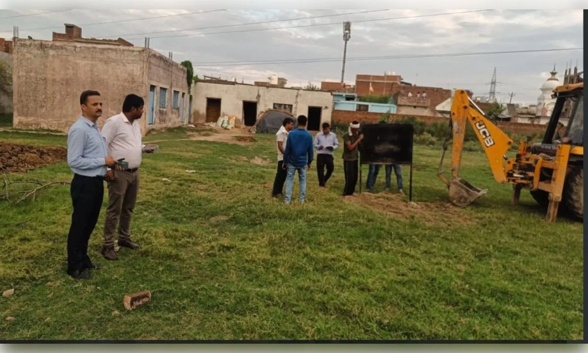 औरैया: 20 करोड़ की सरकारी जमीन कब्जामुक्त, 1.36 एकड़ भूमि पर चला प्रशासन का बुलडोजर