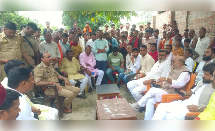  बहराइच में अराजकतत्वों ने की मां दुर्गा की प्रतिमा खंडित, ग्रामीणों में आक्रोश