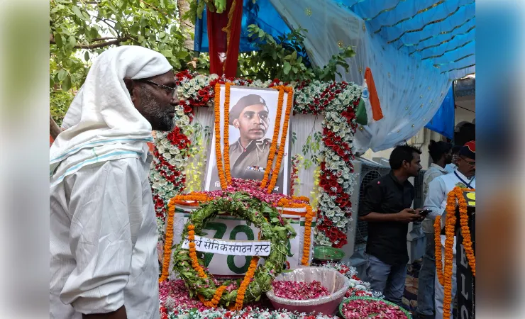  अंसारी परिवार ने शहीद ब्रिगेडियर उस्मान को दी श्रद्धांजलि
