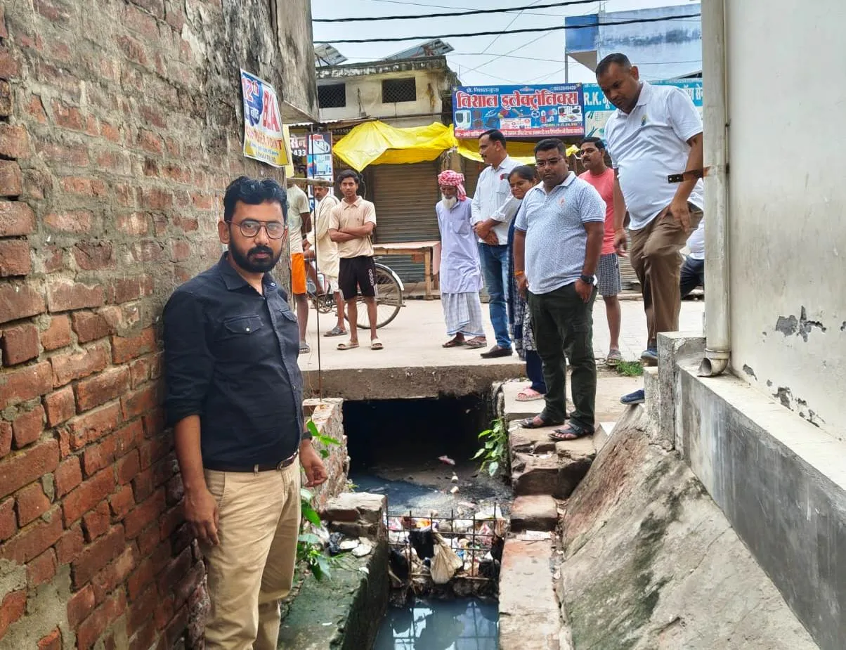बरसात के मौसम में सभी नालियों की विशेष अभियान चलाकर कराई जाय सफाई - कीर्ति प्रकाश भारती