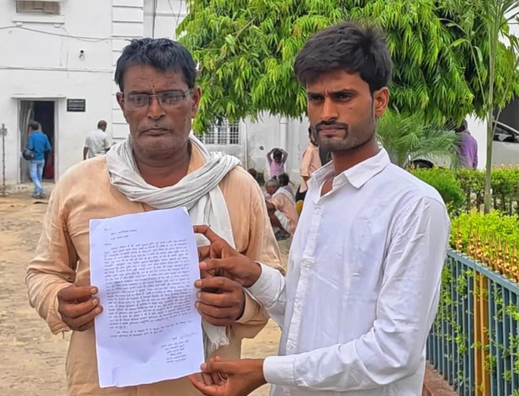 ग्राम प्रधान के बेटे से मारपीट का मामलाः घटना कैमरे में कैद, डीआईजी ,एसपी से न्याय की गुहार