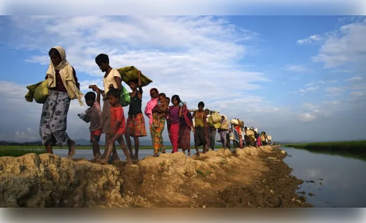 म्यांमार की सीमा पर युद्ध जैसे हालात, बांग्लादेश में शरणार्थी संकट की आशंका
