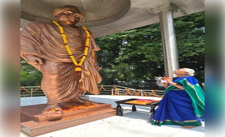 स्वामी विवेकानंद का जीवन भारत की सनातन चेतना का एक जीवंत प्रकाश-स्तंभ : आनंदी बेन पटेल