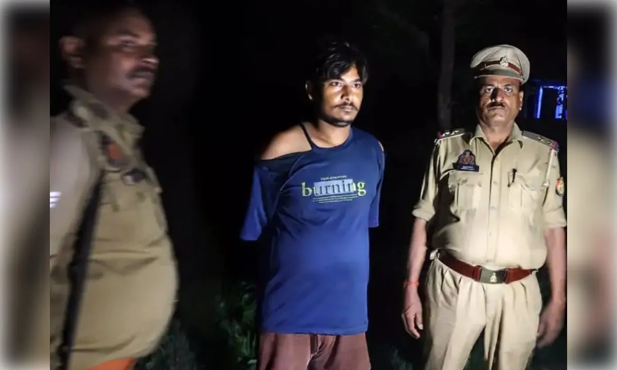 पत्नी से झड़प के बाद हाईटेंशन टावर पर चढ़ा युवक, साढ़े पांच घंटे चला हाईवोल्टेज ड्रामा