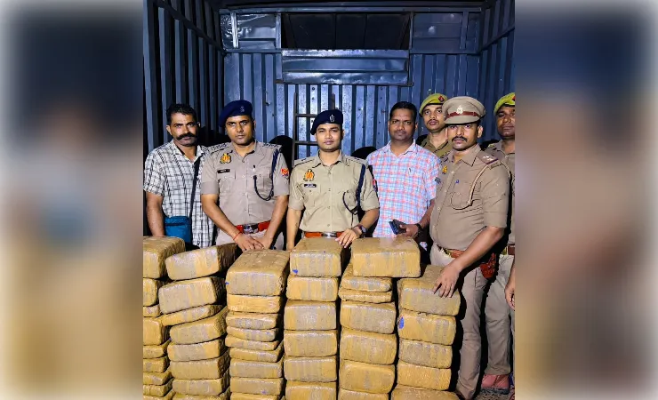  साढ़े तीन करोड़ की कीमत के साढ़े चार कुंतल गांजे के साथ चालक गिरफ्तार