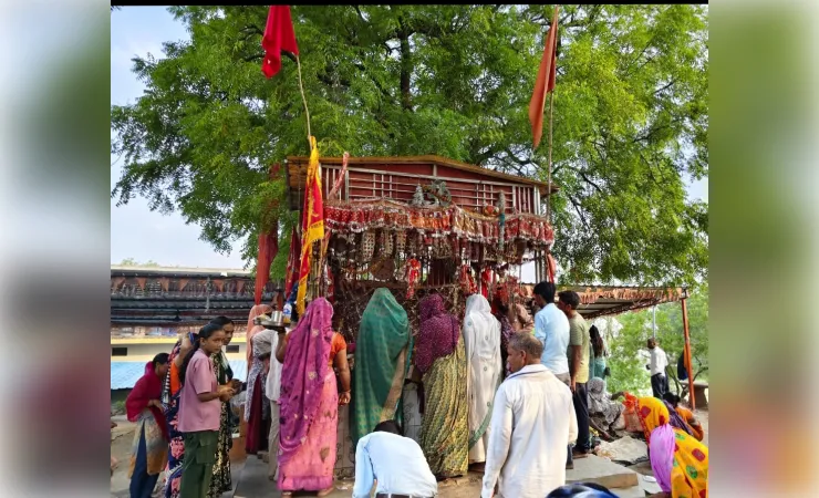 हमीरपुर : आषाढ़ मास के पहले रविवार को माँ भुवनेश्वरी मंदिर में उमड़ा आस्था का सैलाब