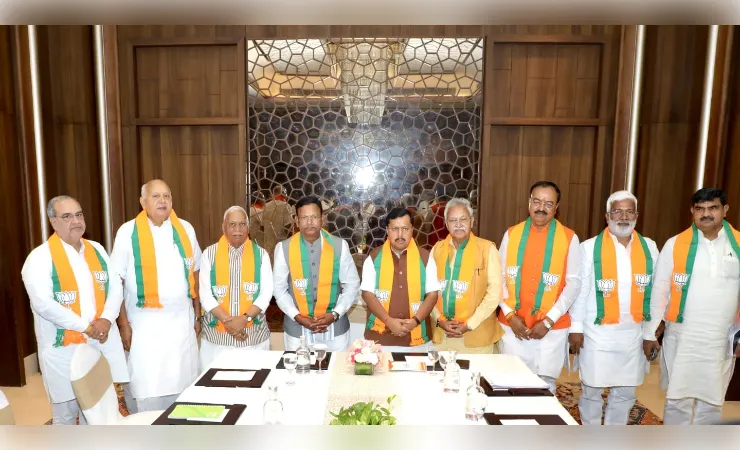 भाजपा अध्यक्ष नितिन नवीन ने पार्टी के पूर्व प्रदेश अध्यक्षों के साथ की बैठक