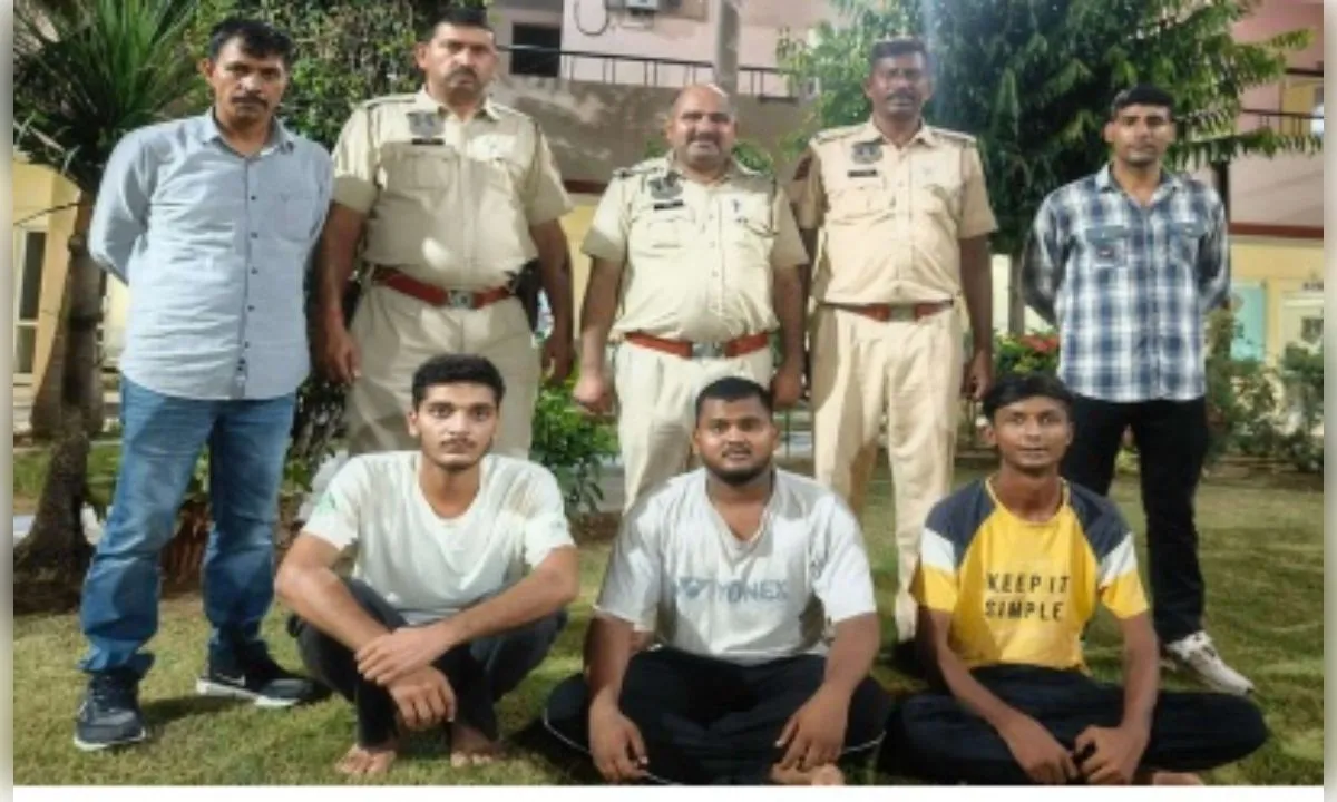 अंडा लेने के दौरान हाथ लगने पर युवक की पीट-पीटकर हत्या करने वाले आरोपित गिरफ्तार