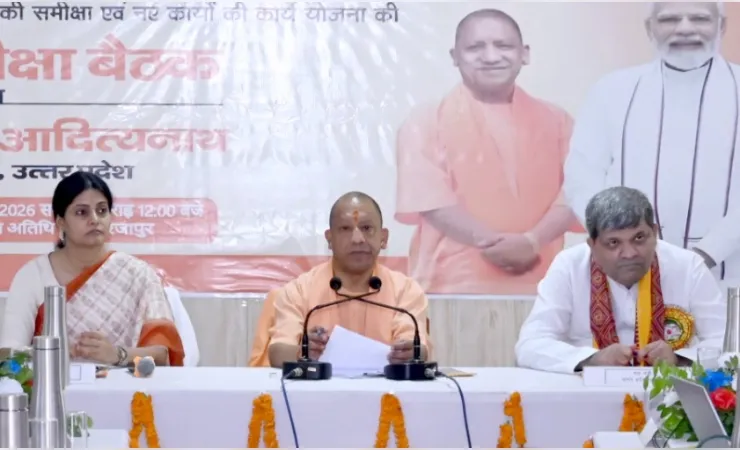 केंद्रीय मंत्री अनुप्रिया पटेल ने मुख्यमंत्री से की छह सड़क परियोजनाओं की मांग