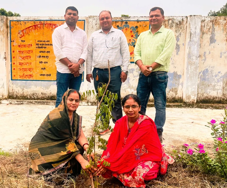 पौधरोपण तभी सफल, जब पौधे वृक्ष बनें - रवीश मिश्र