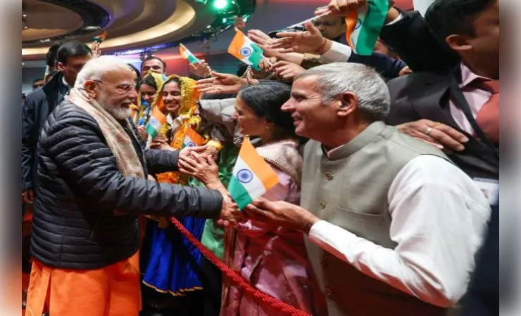 ठंडे मौसम में भी गूंजा भारत प्रेम, मेलबर्न में पीएम मोदी का हुआ भव्य स्वागत
