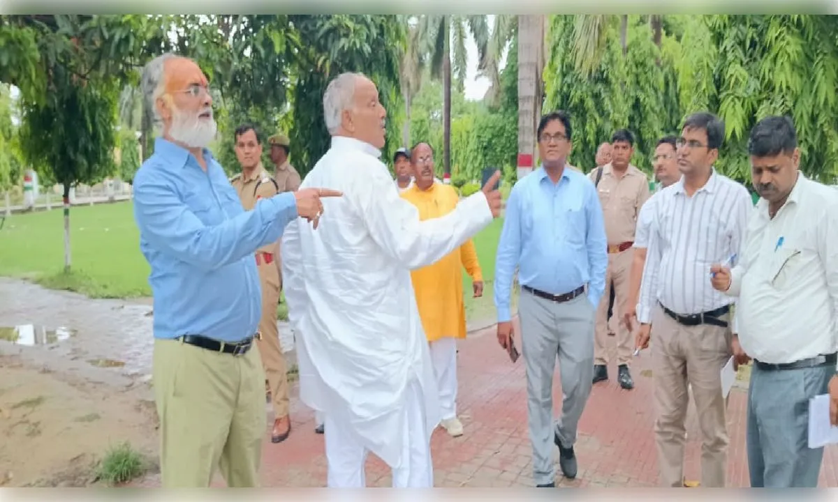   राजकीय डा० अम्बेडकर उद्यान, अकबरपुर की गठित जिला उद्यान विकास समिति की  सम्पन्नित बैठक में लिए गए निर्णय