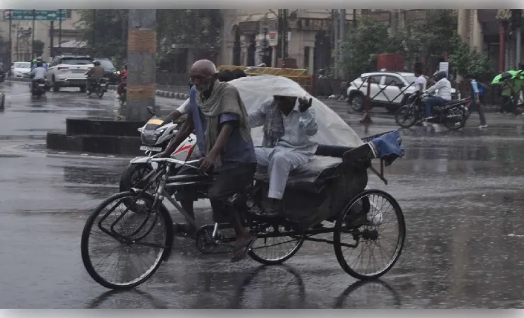 उप्र में मानसून के सक्रिय होते ही नोएडा से लखनऊ तक झमाझम बारिश, जनजीवन प्रभावित
