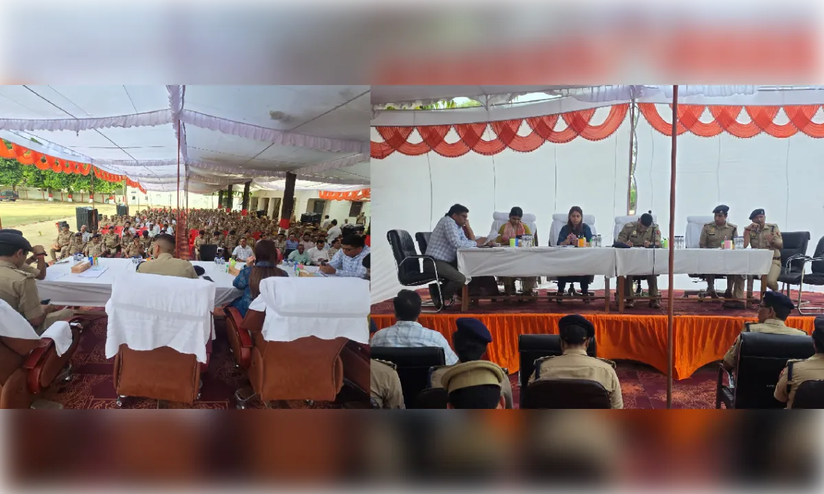 पुलिस लाइन में अधिकारियों एवं कर्मचारियों की हुई विशेष ब्रीफिंग