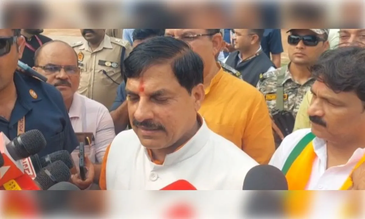 झांसी पहुंचे मध्यप्रदेश के मुख्यमंत्री, बोले- मोदी और योगी के नेतृत्व में विकास की रफ्तार तेज