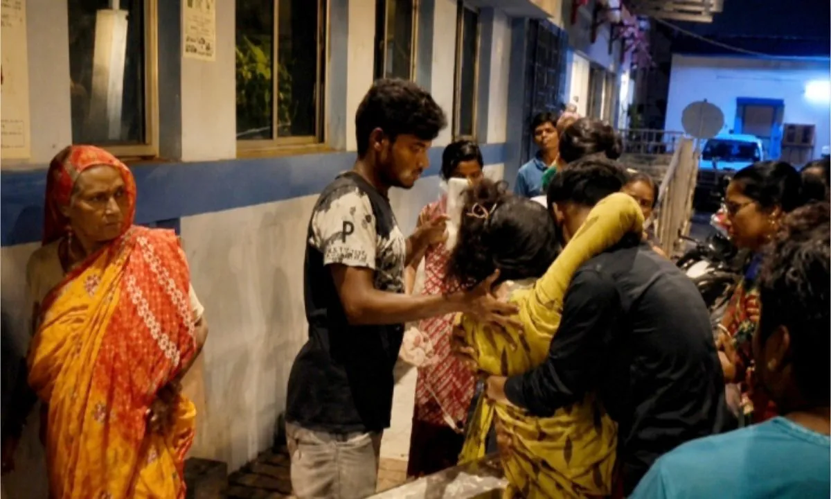 पारिवारिक विवाद ने लिया हिंसक रूप, पति ने पत्नी का गला काटकर किया हत्या का प्रयास 