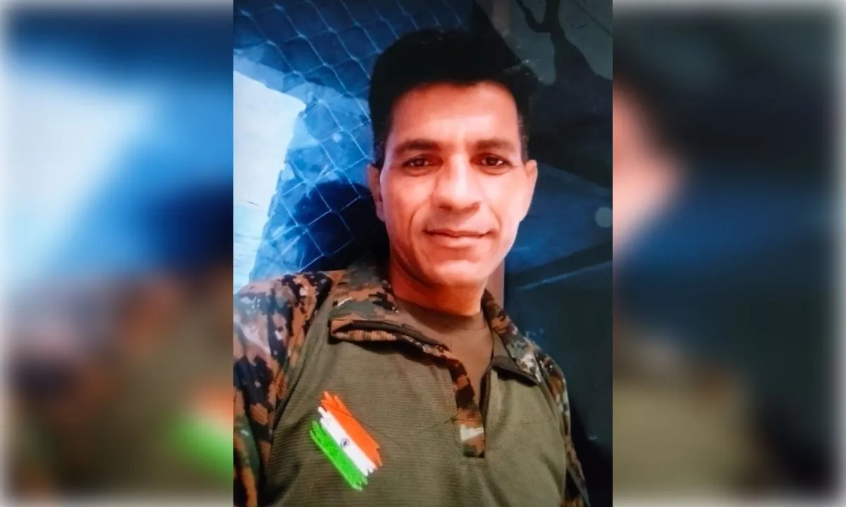 प्रेम प्रसंग में युवक की कुल्हाड़ी से हत्या, शव लेने नहीं पहुंचे परिजन, पुलिस इंतजार में....