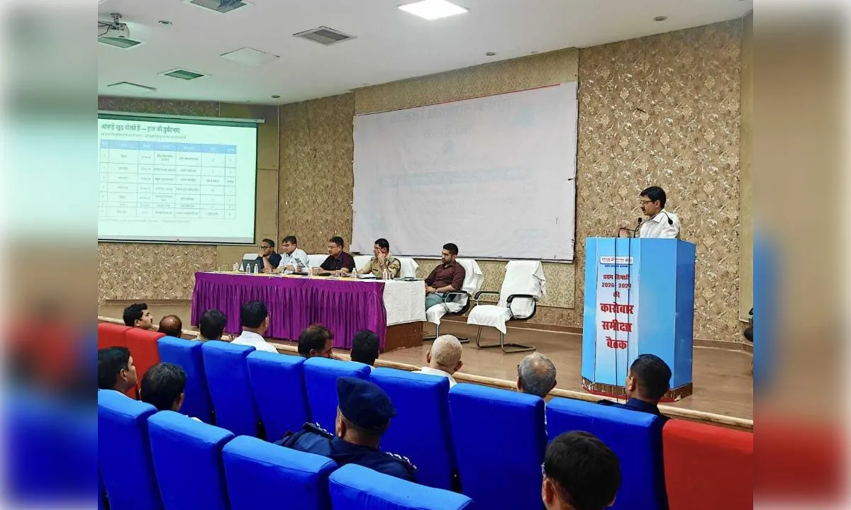 वाराणसी: गंगा जलयानों की सुरक्षा और नाविक कल्याण पर मंथन, लाइसेंस व्यवस्था पर उठी मांग