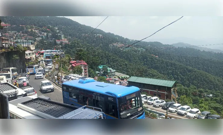 लाहौल-स्पीति में पहाड़ी से गिरा पत्थर, एचआरटीसी परिचालक की दर्दनाक मौत
