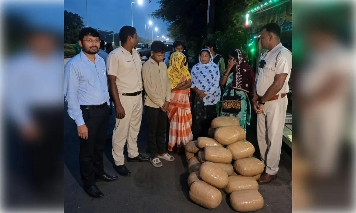 सतर्क पुलिस ने गांजा तस्करी की साजिश की नाकाम, तीन महिलाओं सहित चार गिरफ्तार