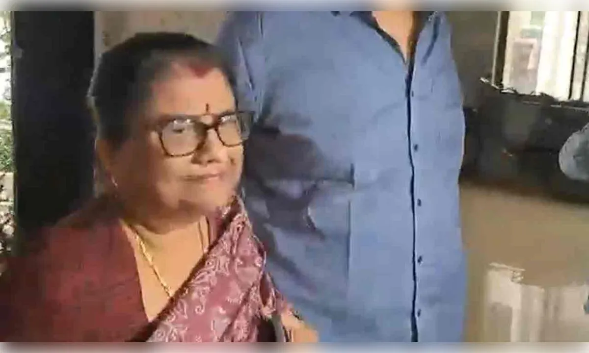 नगरपालिका भर्ती घोटाले में ईडी की जांच तेज, मदन मित्र की पत्नी अर्चना मित्र से पूछताछ