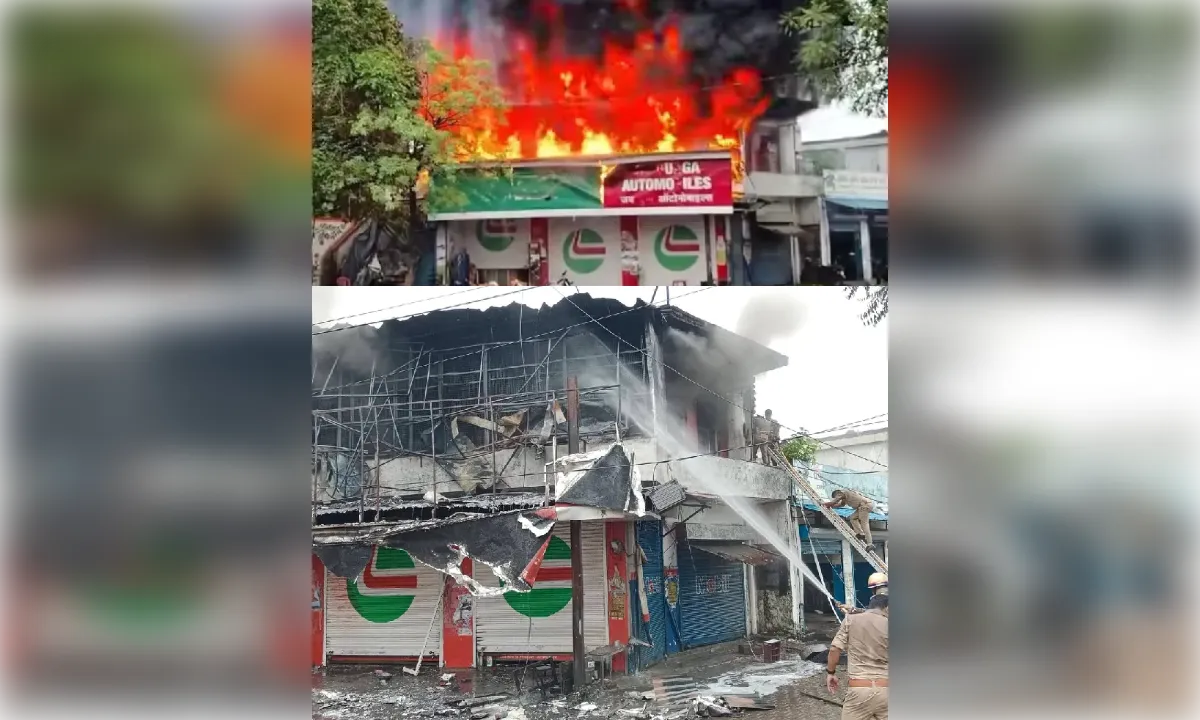 लखपेड़ाबाग चौराहे पर दुर्गा ऑटो पार्ट्स में लगी भीषण आग, घंटों बाद काबू