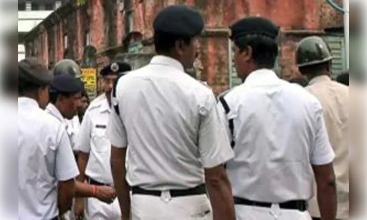 कोलकाता पुलिस का सख्त आदेश, ड्यूटी के दौरान ईयरफोन-हेडफोन इस्तेमाल पर लगी रोक