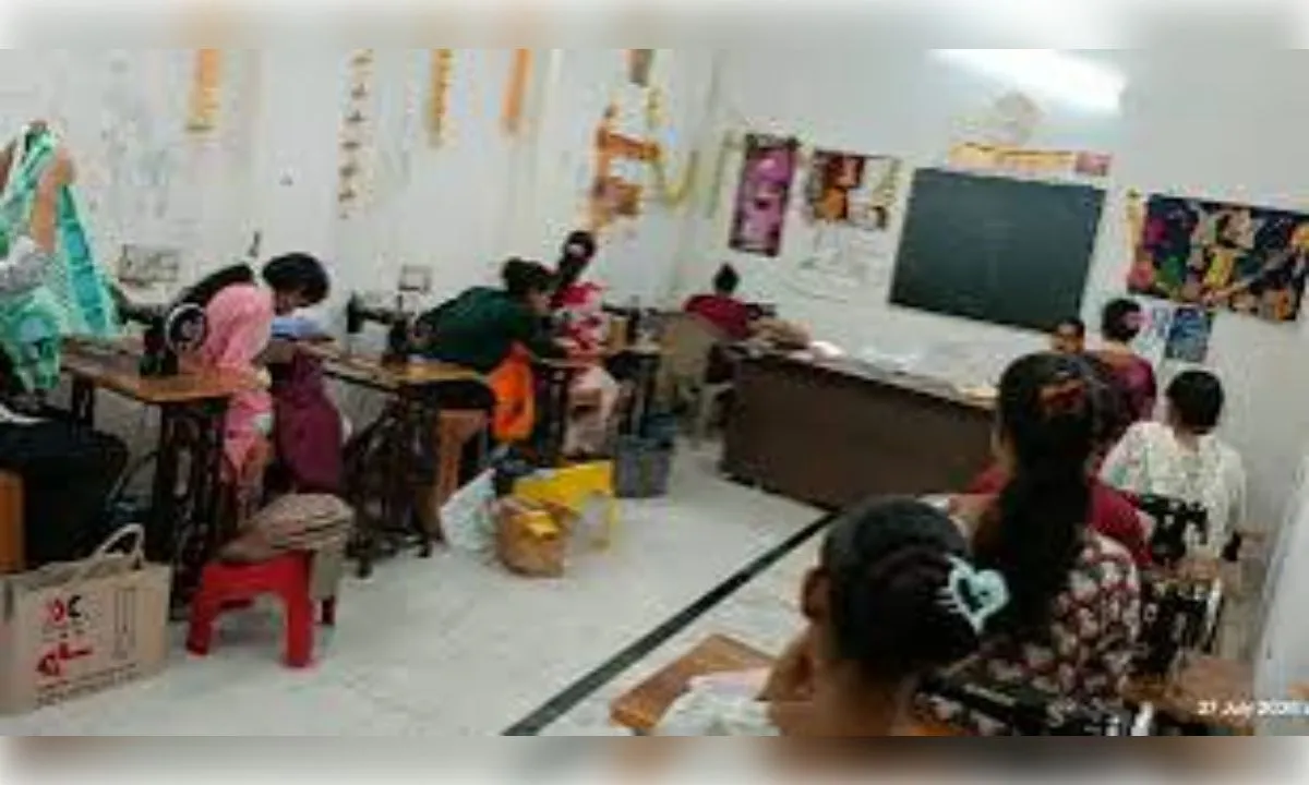 छात्रों को आत्मनिर्भर बनाने के लिए व्यावसायिक पाठ्यक्रम 