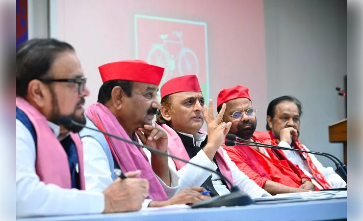 अखिलेश यादव का सरकार पर बोला हमला, आखिरकार सुरंगजीवियों को बाहर आना ही पड़ा