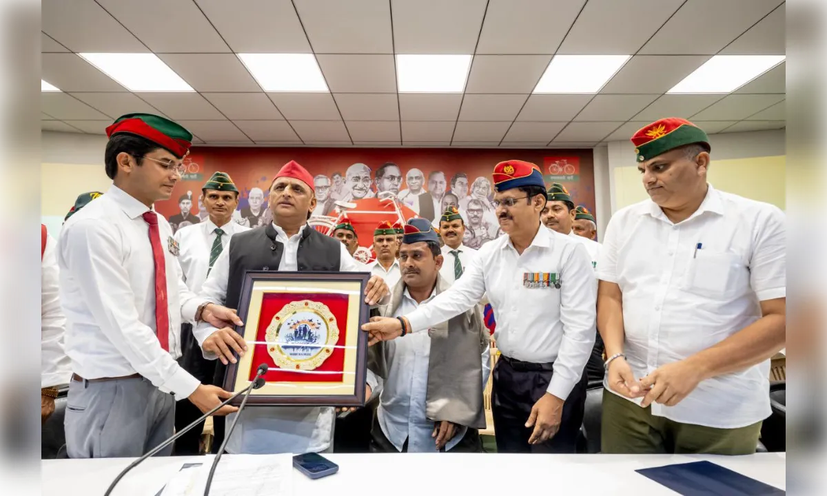सपा मुख्यालय में कार्यक्रम, समाजवादी सैनिक प्रकोष्ठ के प्रतिनिधि रहे मौजूद