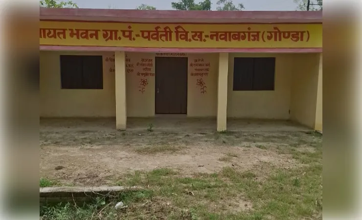 पहले दिन नहीं दिखा आदेश का असर, ग्राम सचिवालयों में नहीं पहुंचे लेखपाल
