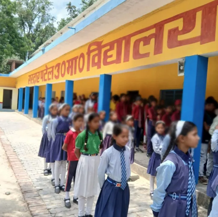 उ०मा० विद्यालय वैरमपुर में सड़क सुरक्षा एवं यातायात जागरूकता कार्यक्रम आयोजित