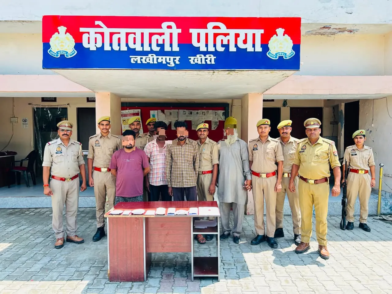 80 लाख रुपये की ब्राउन शुगर के साथ चार तस्कर गिरफ्तार,पलिया पुलिस की बड़ी कार्रवाई