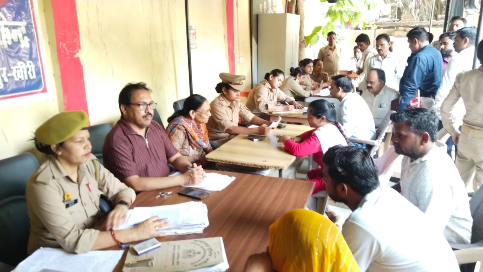 मिशन शक्ति अभियान बना टूटते रिश्तों का सहारा,महिला थाना की काउंसलिंग से 13 पारिवारिक विवादों में सुलह का प्रयास,5 दंपतियों की हंसी-खुशी कराई गई विदाई