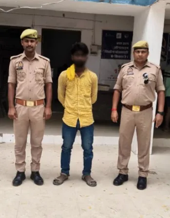थाना कोतवाली खलीलाबाद पुलिस द्वारा अवैध तमंचा .12 बोर  के साथ 01 अभियुक्त को किया गया गिरफ्तार