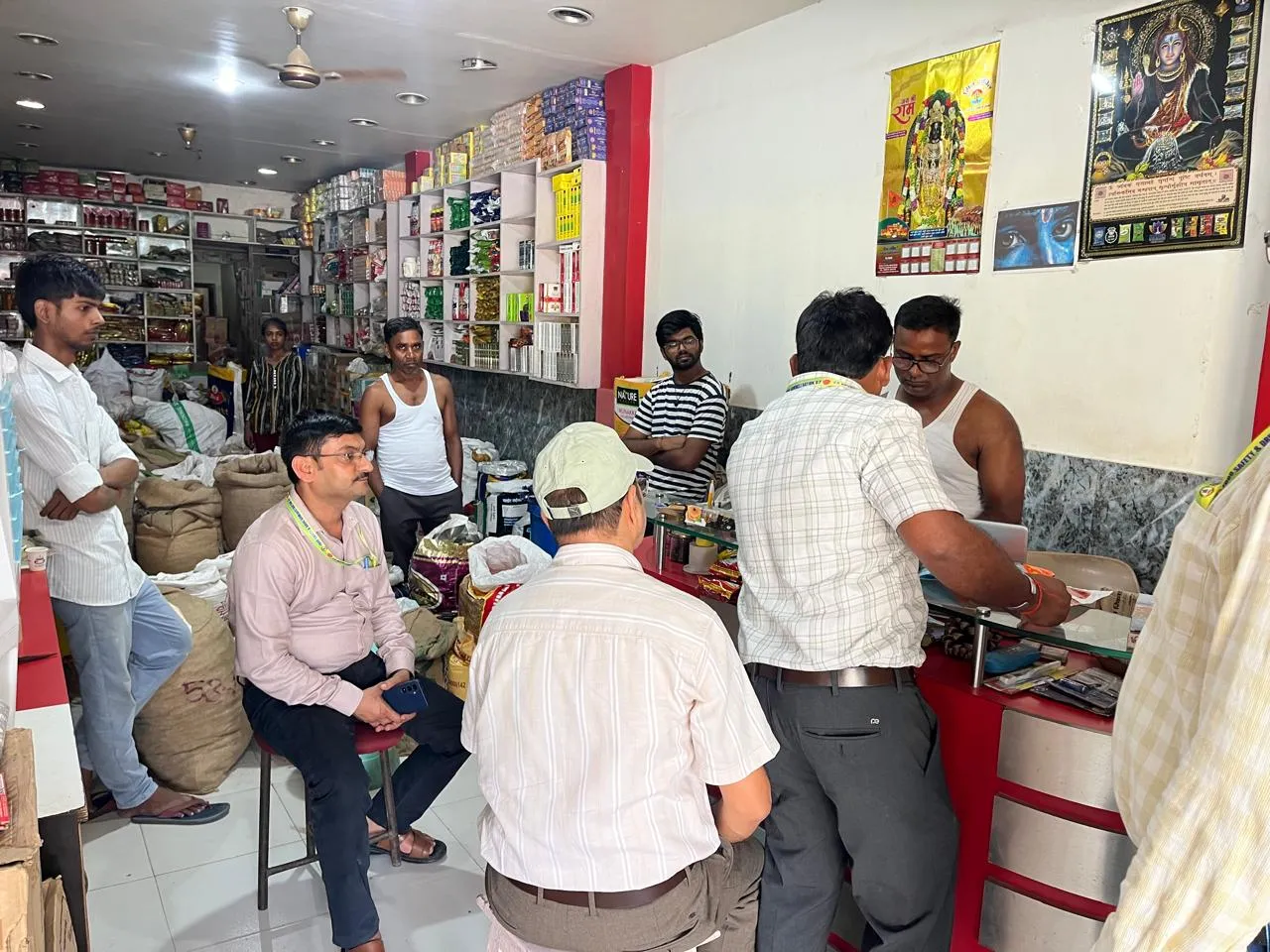  सहायक आयुक्त (खाद्य ) के निर्देशन एवं नेतृत्व में विशेष अभियान  चलाया गया 