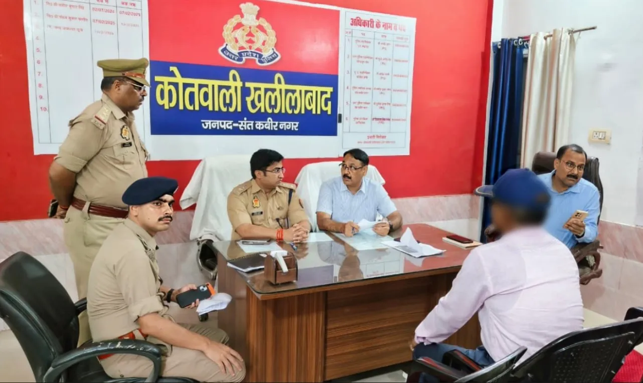 डीएम व एसपी द्वारा थाना समाधान दिवस पर सुनी गई जनता की समस्याएं