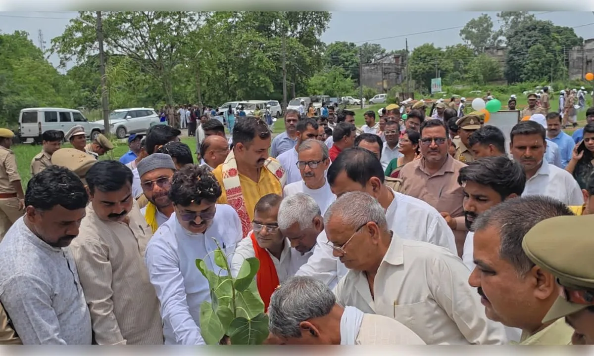 42.54 लाख पौधारोपण का लक्ष्य पूर्ण करने की दिशा में व्यापक अभियान