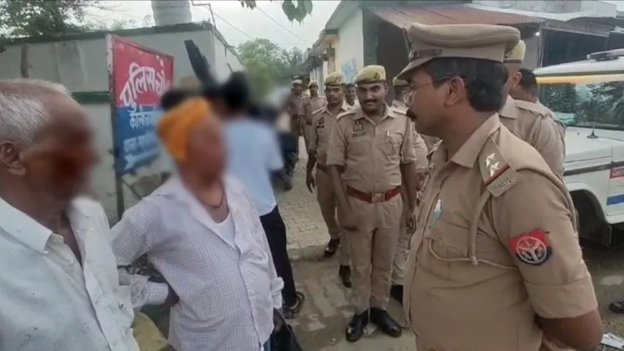 कम्युनिटी पुलिसिंग यूनिट द्वारा थाना महुली क्षेत्र के काली जगदीशपुर में जनसंवाद कार्यक्रम आयोजित