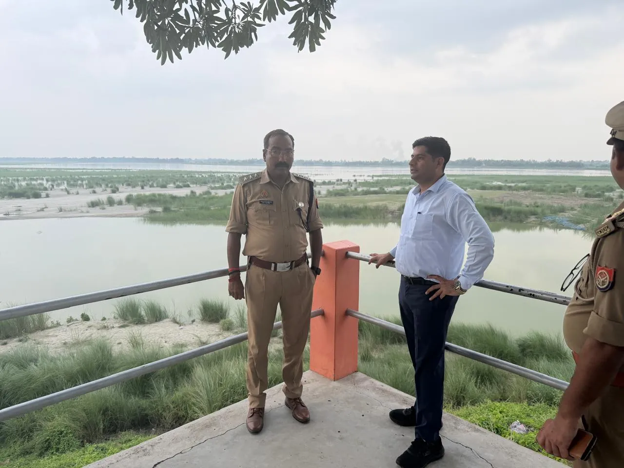 श्रावण मास के दृष्टिगत बिड़हर घाट का निरीक्षण कर व्यवस्थाओं का लिया गया जायजा