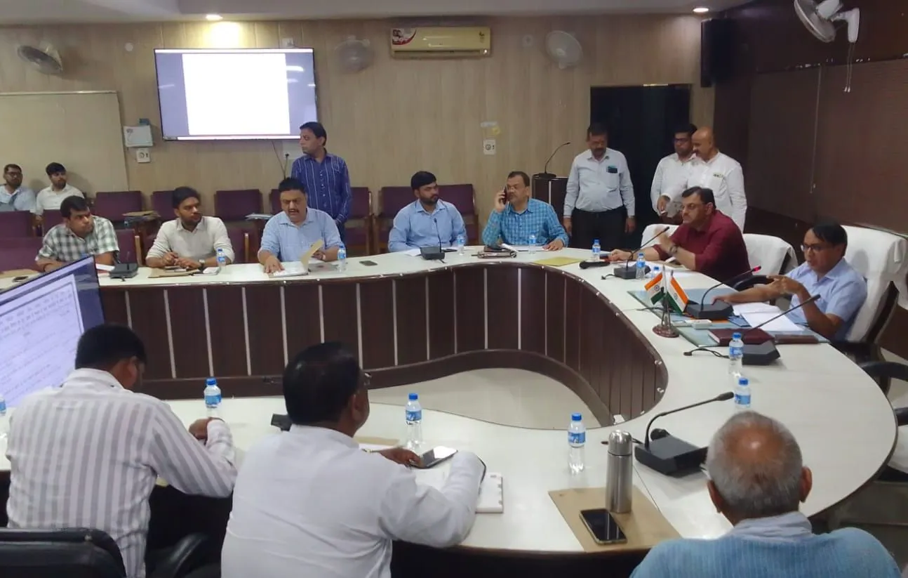 विधानसभा निर्वाचन क्षेत्रो के मतदेय स्थलों के सम्भाजन के सम्बन्ध में बैठक आयोजित 
