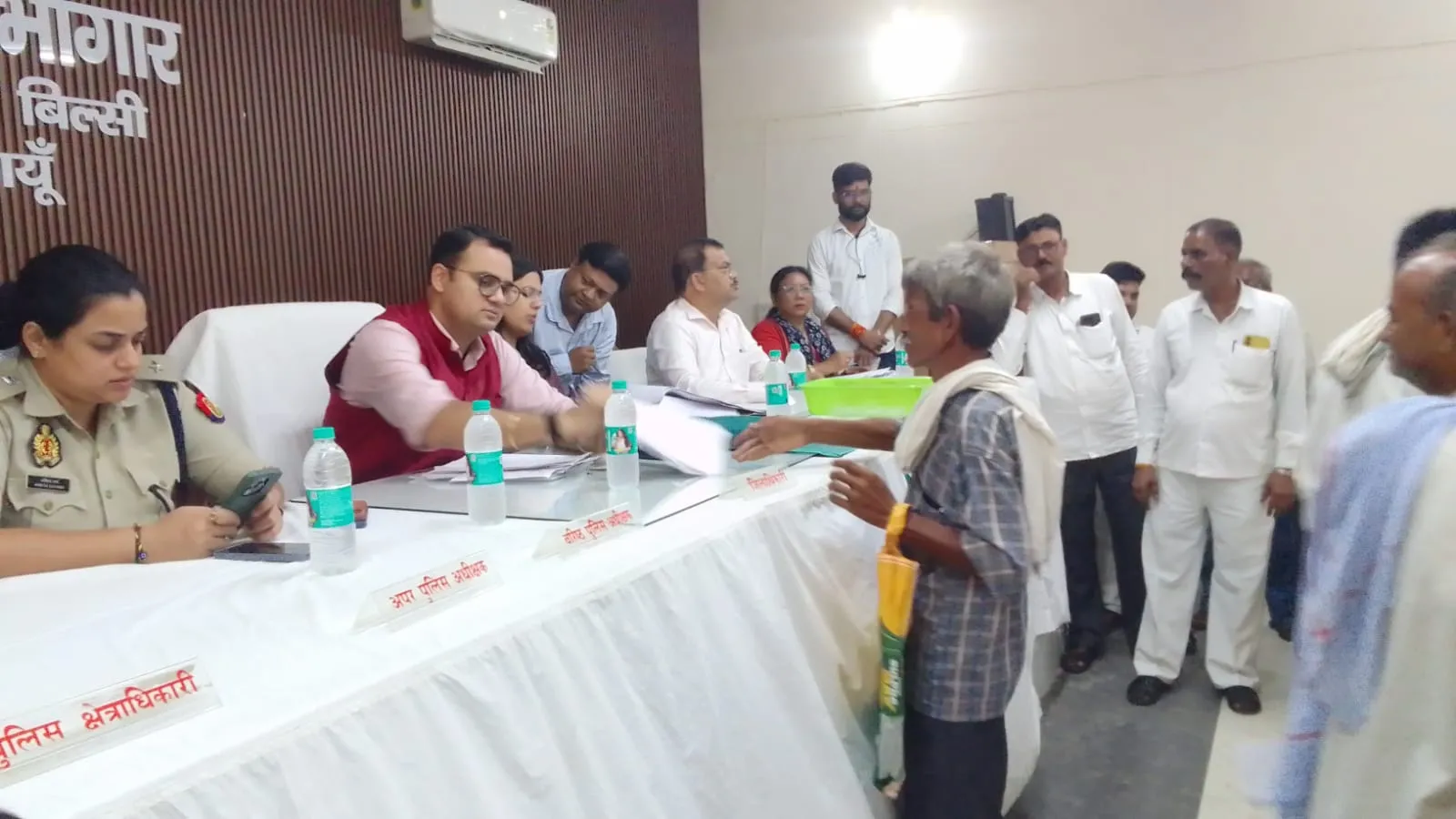 निस्तारण में लापरवाही व अनावश्यक विलंब स्वीकार नहीं: डीएम